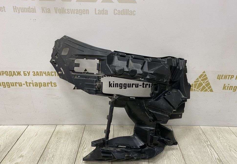 Кронштейн противотуманной фары правый BMW X2 F39 M-Pack OEM 51118069092