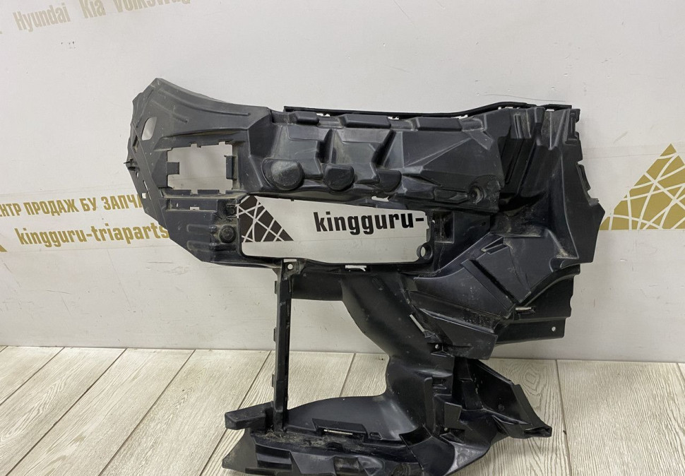 Кронштейн противотуманной фары правый BMW X2 F39 M-Pack OEM 51118069092