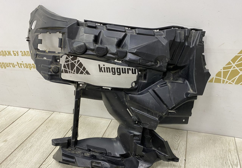 Кронштейн противотуманной фары правый BMW X2 F39 M-Pack OEM 51118069092