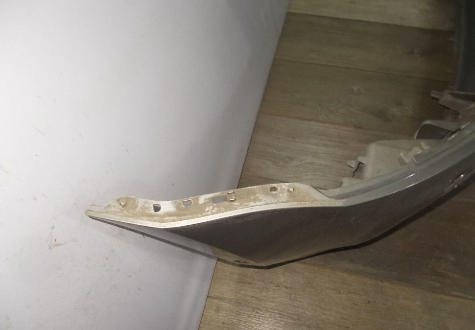 Передний бампер бу Skoda Octavia A7 OEM 5E0807221