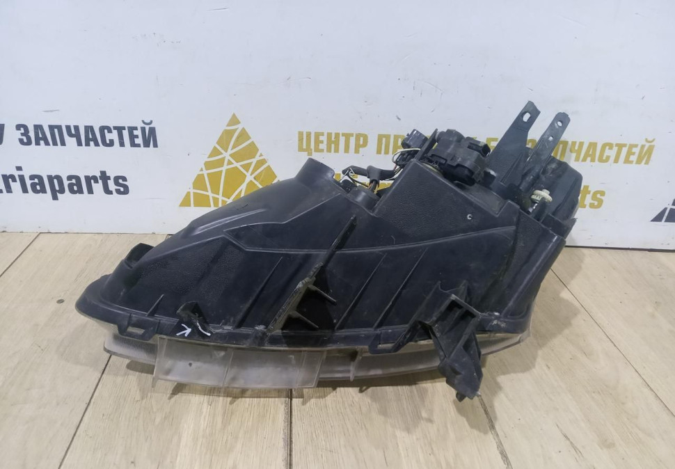 Фара галоген правая бу Renault Koleos 1 OEM 26025JY40A
