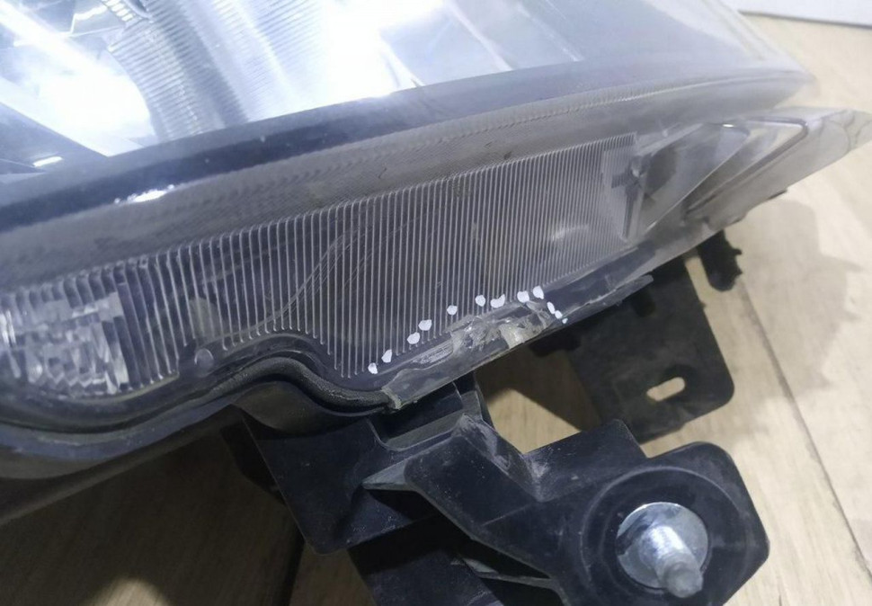 Фара галоген правая бу Renault Koleos 1 OEM 26025JY40A
