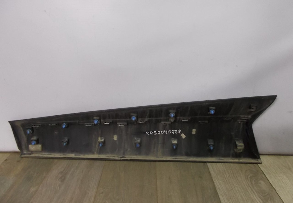 Молдинг двери передний правый бу Renault Kaptur OEM 808204078R