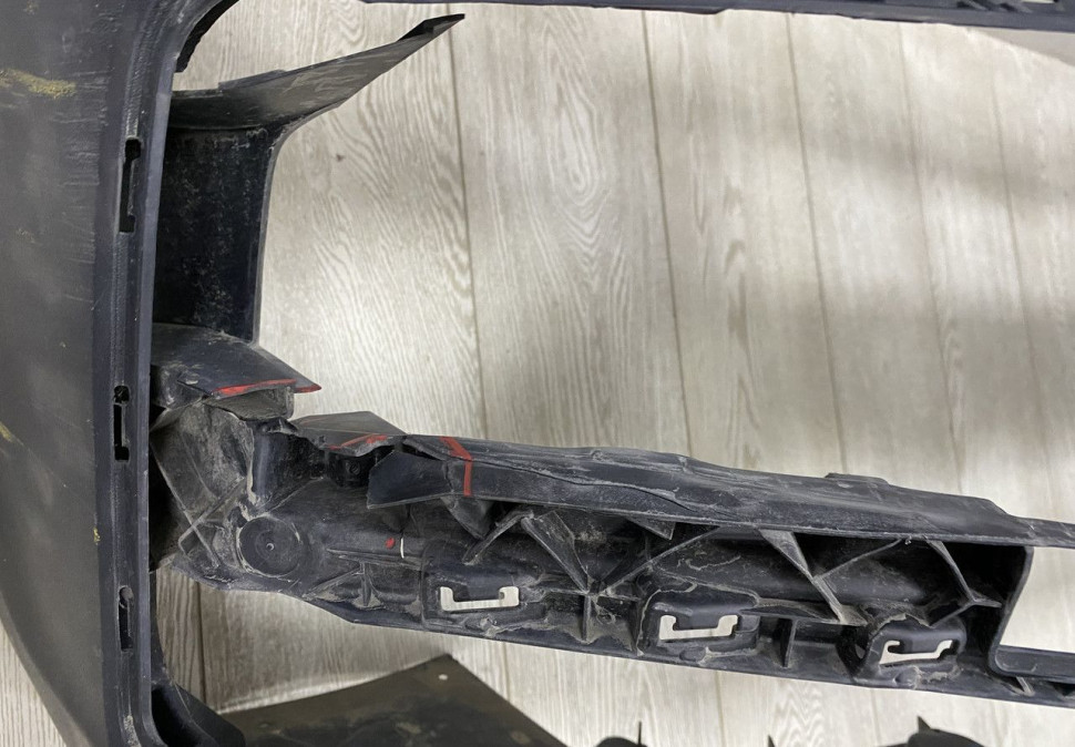 Бампер передний Volkswagen Crafter 2 2017 OEM 7C0807221A