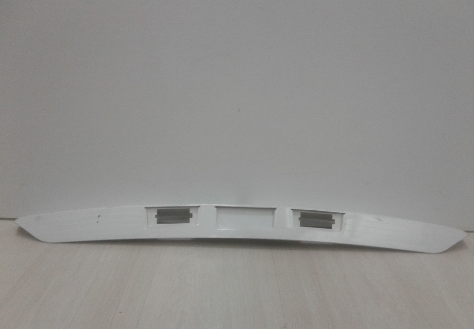 Накладка крышки багажника Lada Kalina 2 oem 21948212526 (скл-3) Накладка крышки багажника Lada Kalina 2 oem 21948212526 (скл-3)