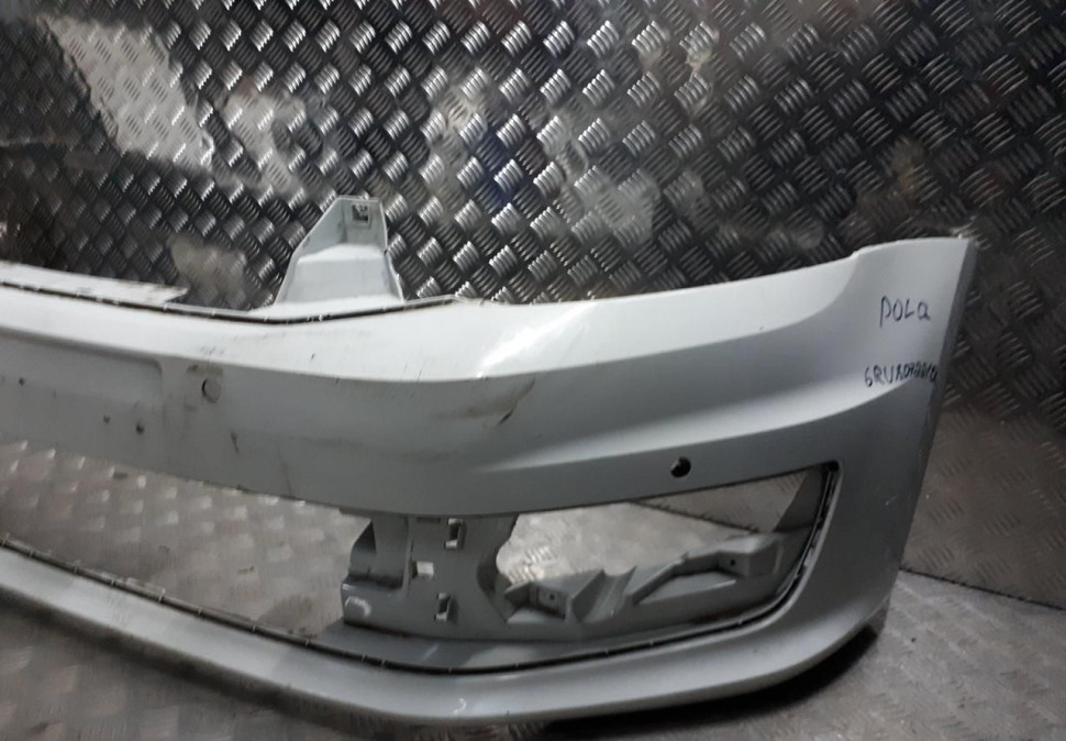 Бампер передний Volkswagen Polo 5 Sedan oem 6RU807221A Бампер передний Volkswagen Polo 5 Sedan oem 6RU807221A
