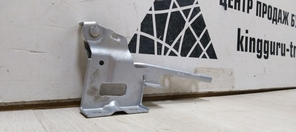 Петля капота правая Hyundai IX35 (10-15) oem 791202Y000 Петля капота правая Hyundai IX35 (10-15) oem 791202Y000