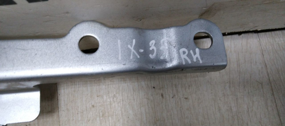 Петля капота правая Hyundai IX35 (10-15) oem 791202Y000 Петля капота правая Hyundai IX35 (10-15) oem 791202Y000