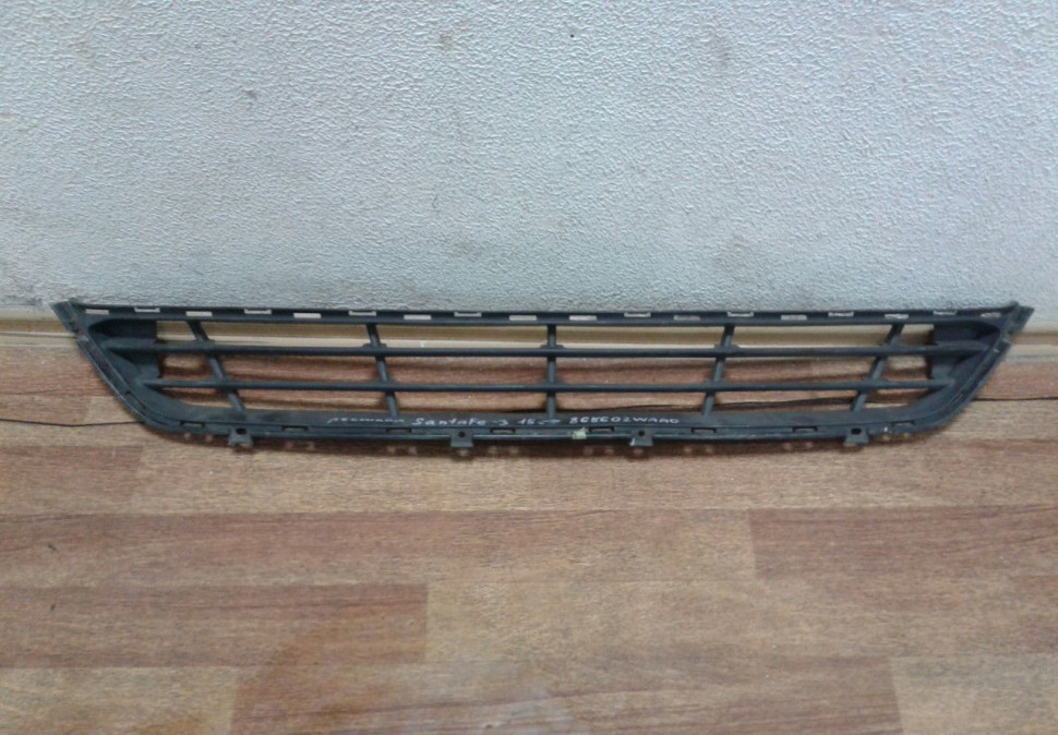 Решетка в бампер Hyundai Santa Fe 15- Oem 865602WAA0