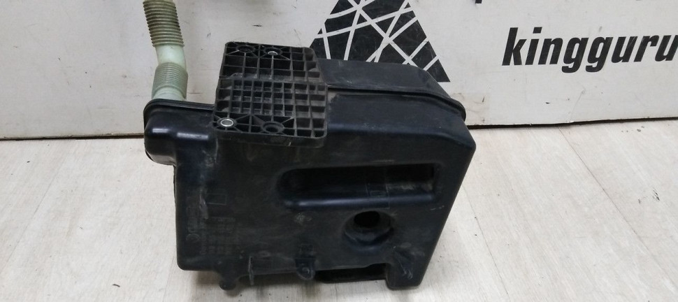 Бачок омывателя Volkswagen Golf 5 04-09 oem 1K0955453Q