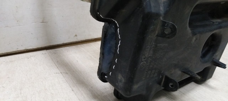 Бачок омывателя Volkswagen Golf 5 04-09 oem 1K0955453Q