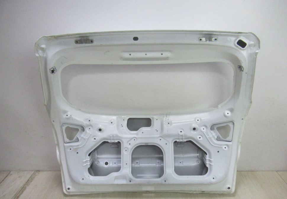 Крышка багажника Hyundai Creta oem 73700M0000