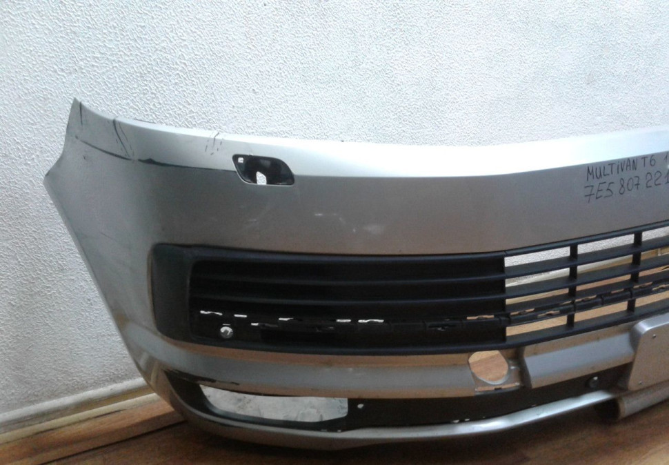 Бампер передний Volkswagen Transporter T6 / Multivan (дефект) oem 7e5807221d