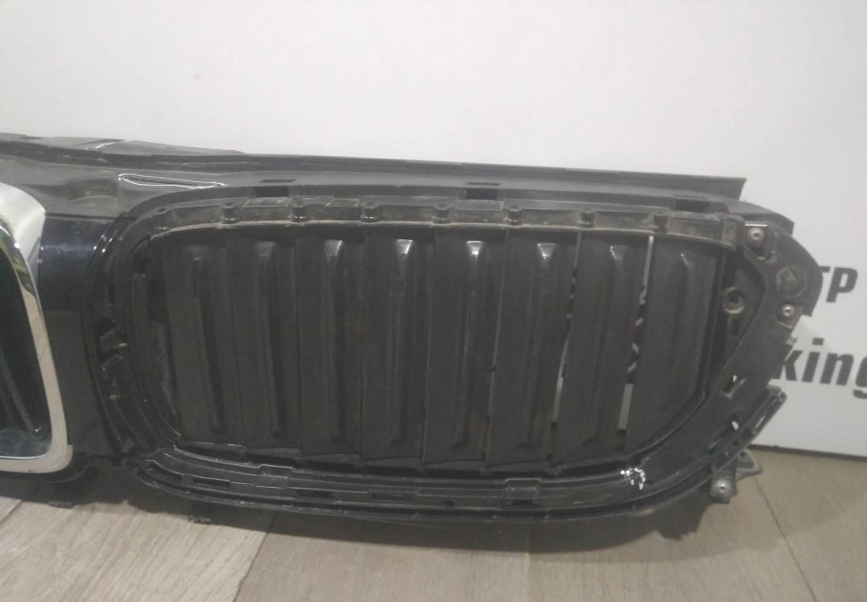 Воздушная заслонка бу BMW 6 G32 GT OEM 51137497775 Воздушная заслонка бу BMW 6 G32 GT OEM 51137497775