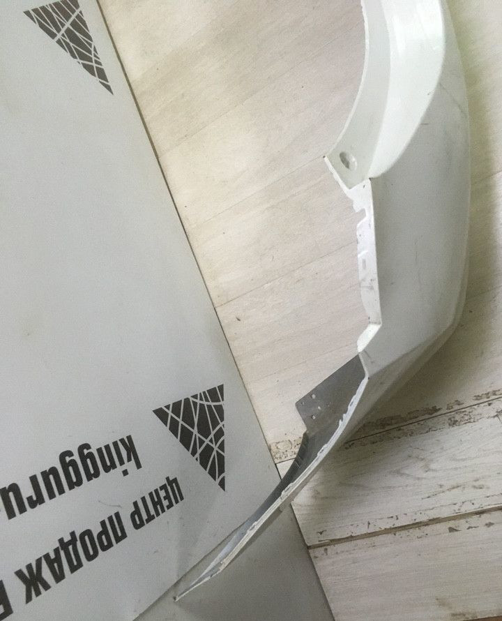 Бампер задний Toyota Corolla E180 oem 5215902A20 (скл-3) Бампер задний Toyota Corolla E180 oem 5215902A20 (скл-3)