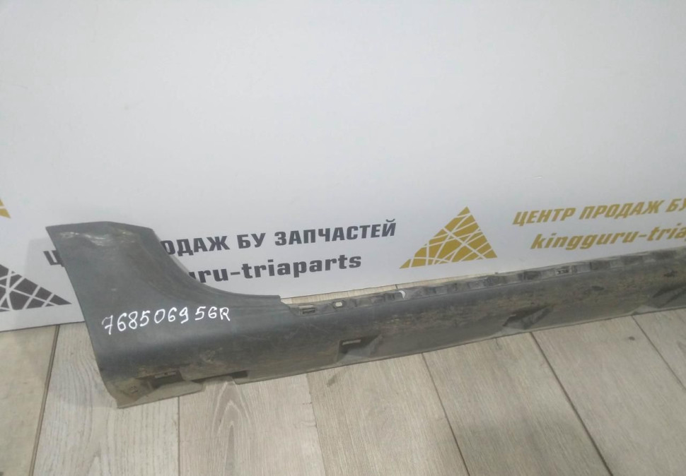 Порог правый бу Renault Duster OEM 768506956R Порог правый бу Renault Duster OEM 768506956R