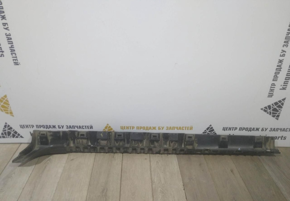 Порог правый бу Renault Duster OEM 768506956R Порог правый бу Renault Duster OEM 768506956R