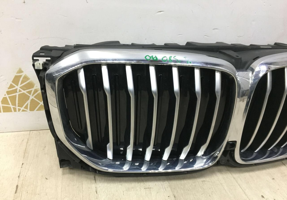 Воздушная заслонка с решеткой BMW X5 G05 OEM 51749465525