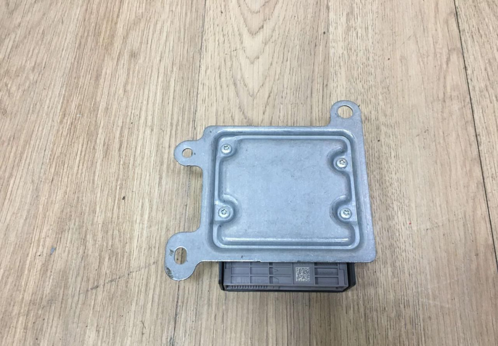 Блок управления подушек безопасности Renault Arkana OEM 985103085R Блок управления подушек безопасности Renault Arkana OEM 985103085R