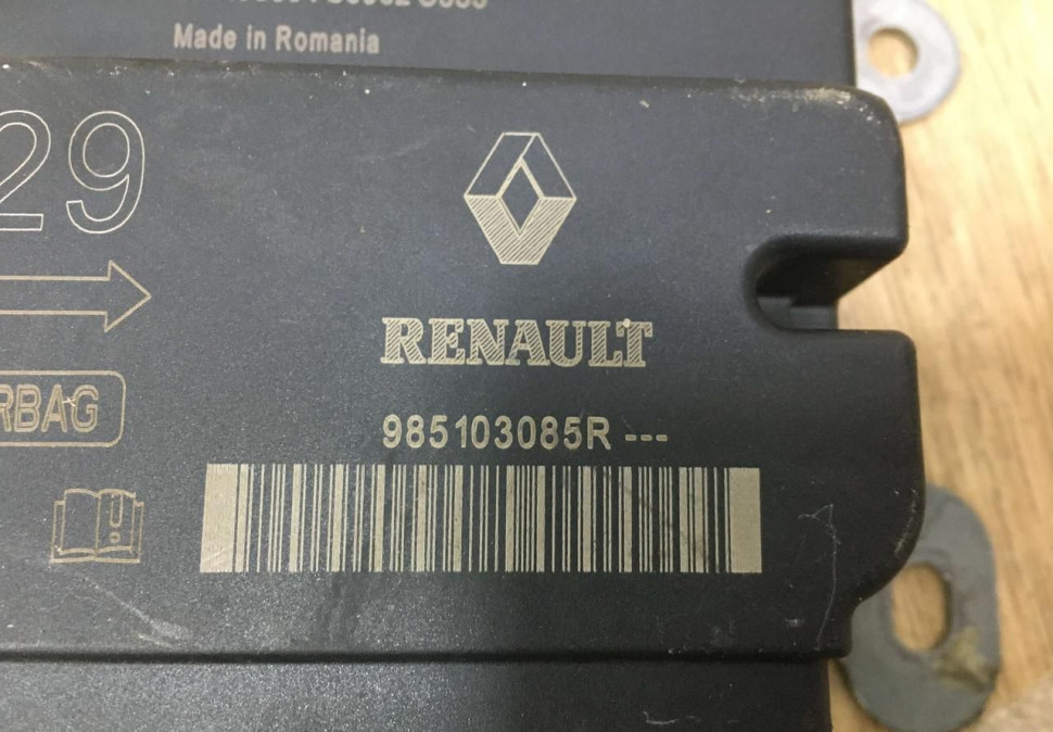 Блок управления подушек безопасности Renault Arkana OEM 985103085R Блок управления подушек безопасности Renault Arkana OEM 985103085R