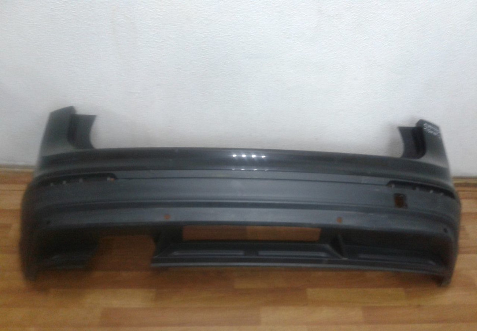Бампер задний с юбкой Volkswagen Tiguan 2 oem 5nr807421 (мал. потерт.) Бампер задний с юбкой Volkswagen Tiguan 2 oem 5nr807421 (мал. потерт.)
