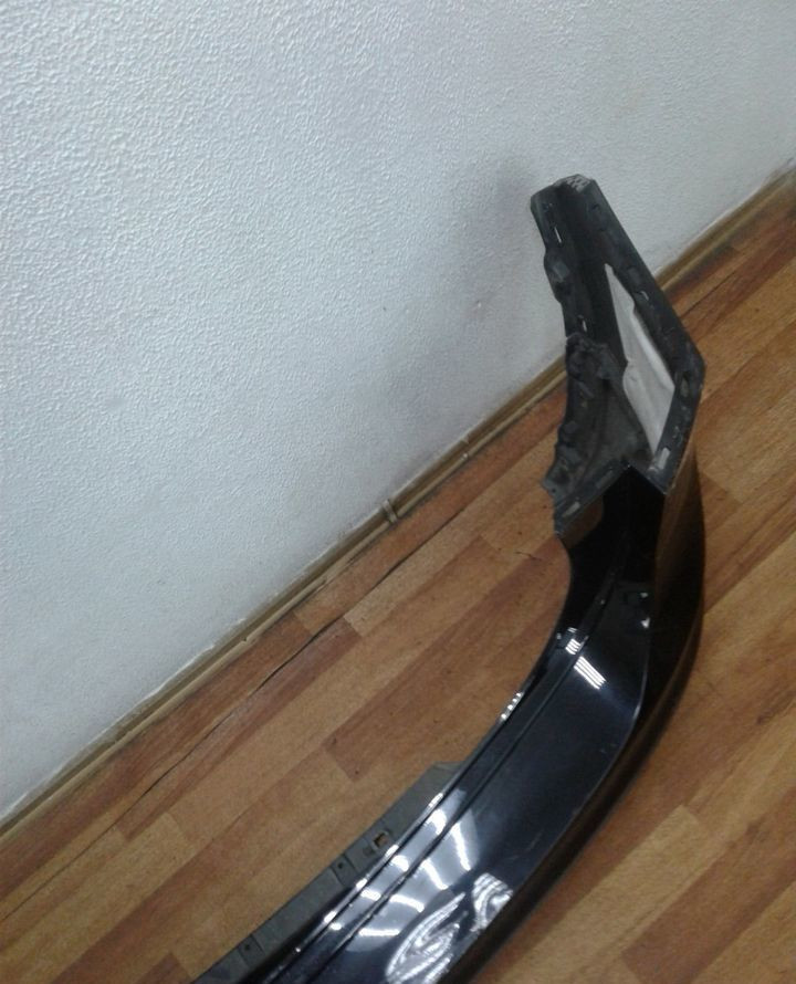 Бампер задний с юбкой Volkswagen Tiguan 2 oem 5nr807421 (мал. потерт.) Бампер задний с юбкой Volkswagen Tiguan 2 oem 5nr807421 (мал. потерт.)