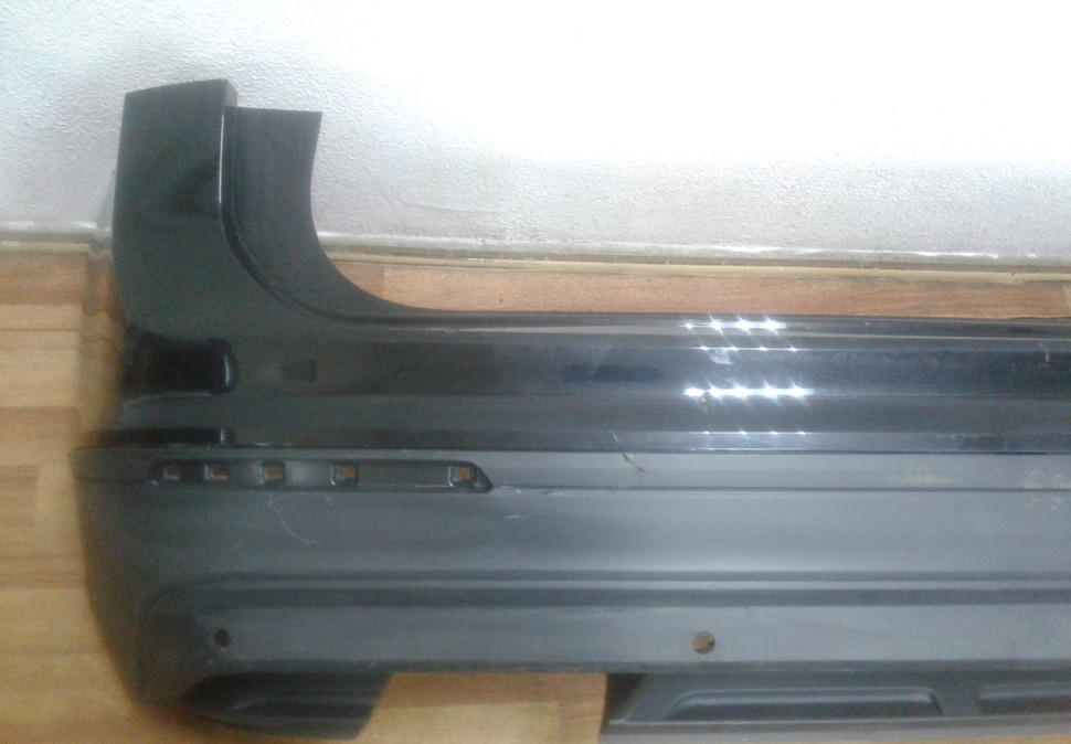 Бампер задний с юбкой Volkswagen Tiguan 2 oem 5nr807421 (мал. потерт.) Бампер задний с юбкой Volkswagen Tiguan 2 oem 5nr807421 (мал. потерт.)