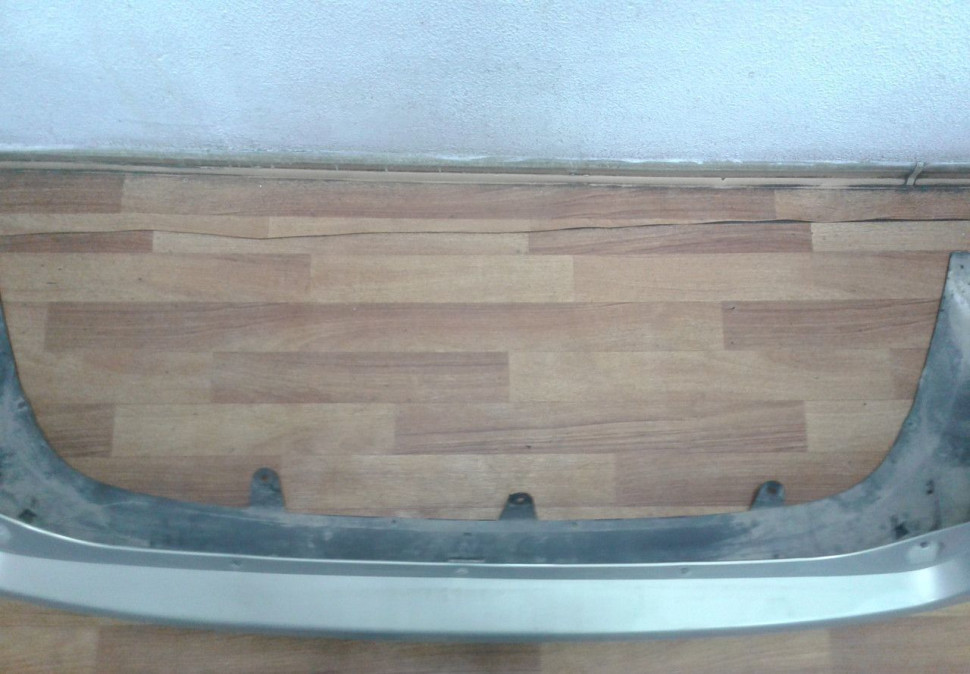 Бампер задний Lada Vesta oem 8450006699 (трещ.) (скл-3) Бампер задний Lada Vesta oem 8450006699 (трещ.) (скл-3)