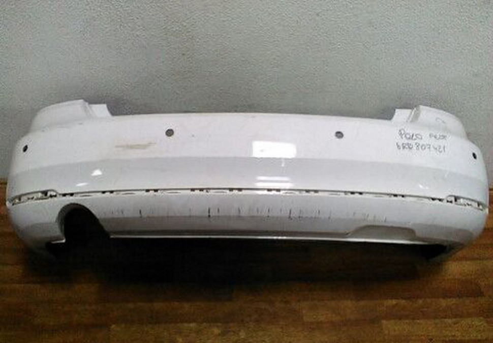 Бампер задний Volkswagen Polo седан рестайл трещина oem 6ru807421 (скл-3)