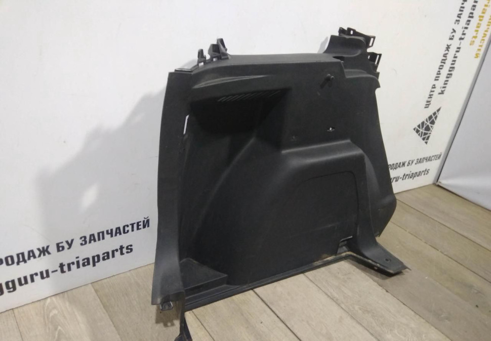 Обшивка багажника левая бу Skoda Yeti OEM 5L6867427J
