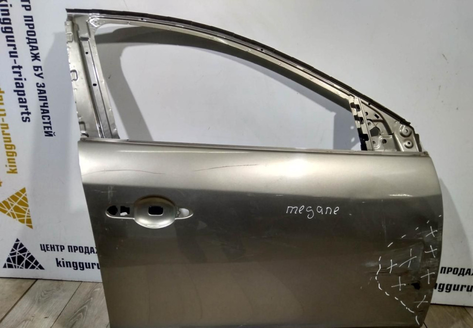 Дверь передняя правая бу Renault Megane 3 OEM 801009742R