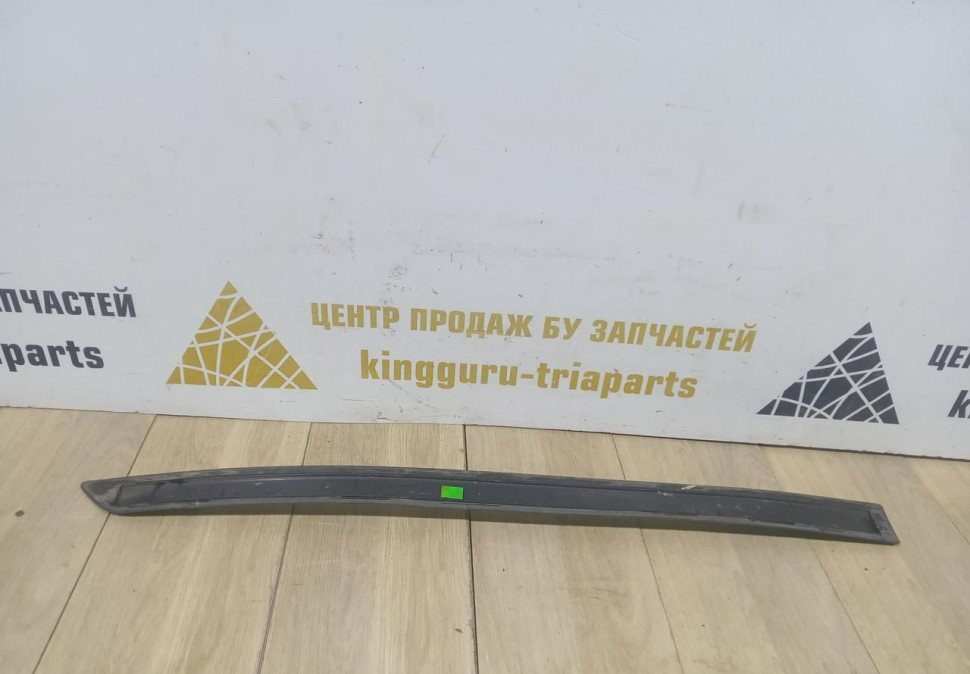 Молдинг двери передний левый бу Skoda Yeti OEM 5L0853517B