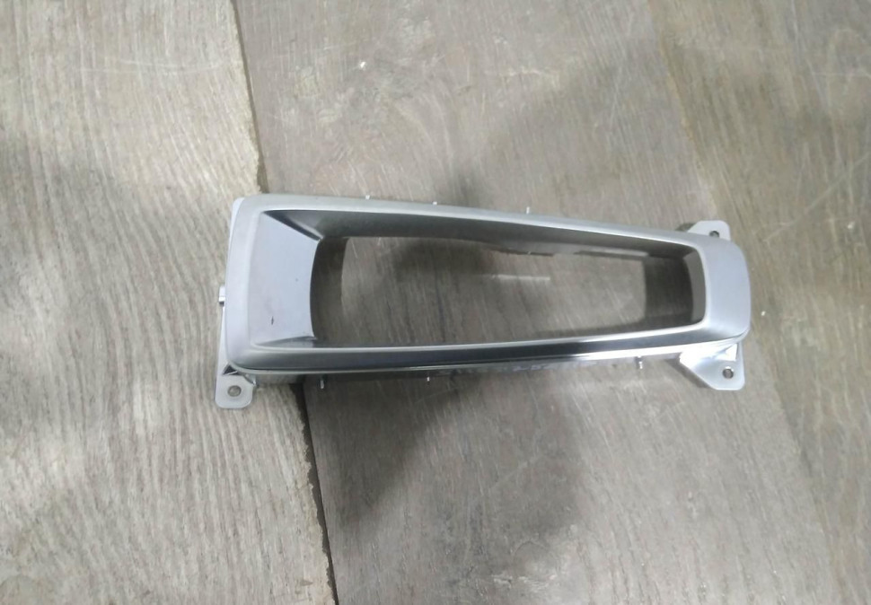 Накладка селектора АКПП бу BMW X5 F15 OEM 51169252113 Накладка селектора АКПП бу BMW X5 F15 OEM 51169252113