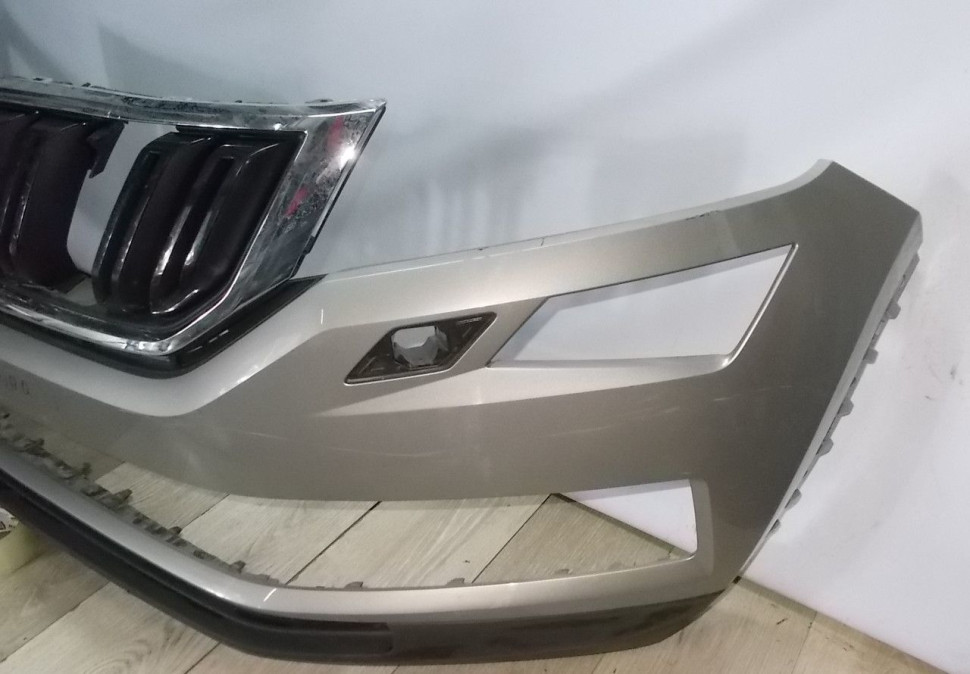 Бампер передний бу Skoda Kodiaq OEM 565807221