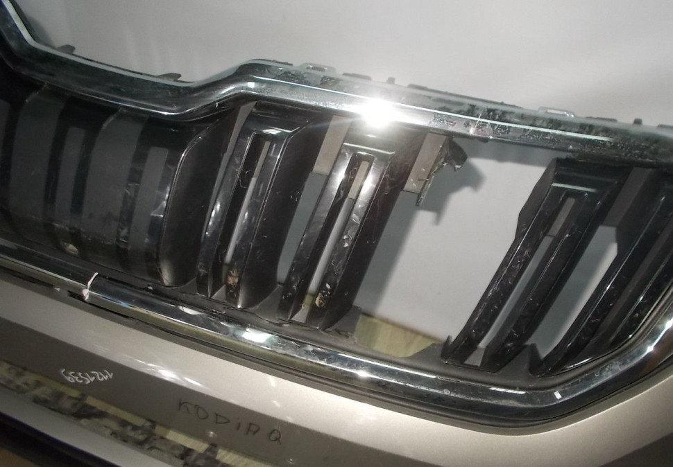 Бампер передний бу Skoda Kodiaq OEM 565807221