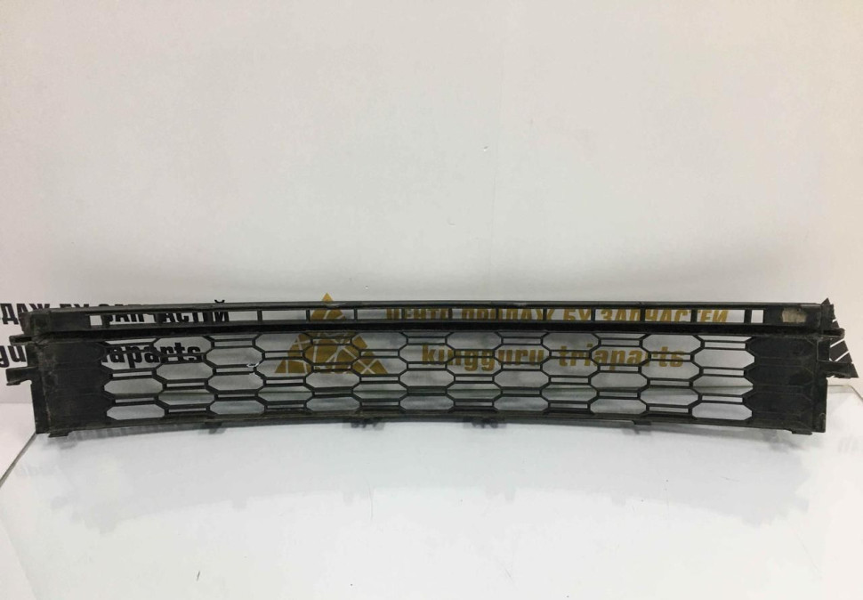 Решетка переднего бампера Skoda Octavia A8 OEM 5e3853677 Решетка переднего бампера Skoda Octavia A8 OEM 5e3853677
