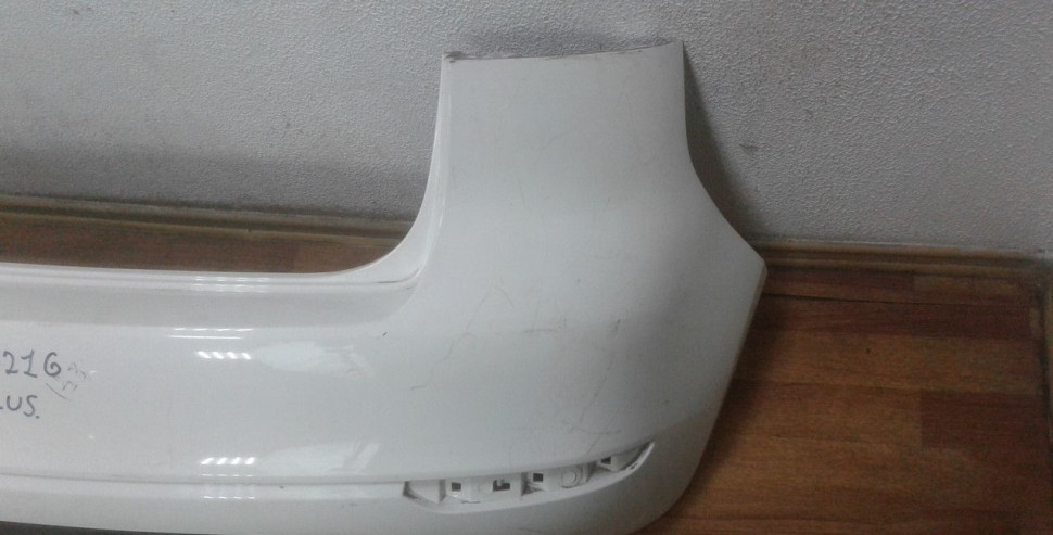 Бампер задний Volkswagen Golf Plus oem 5M0807421G (трещины) Бампер задний Volkswagen Golf Plus oem 5M0807421G (трещины)