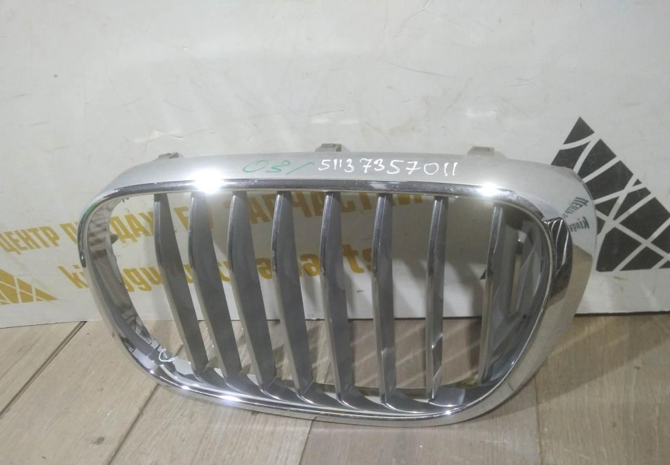 Решетка радиатора левая бу BMW 7 G11 OEM 51137357011 Решетка радиатора левая бу BMW 7 G11 OEM 51137357011