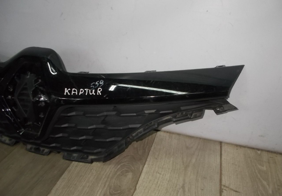 Решетка радиатора бу Renault Kaptur OEM 623103985R
