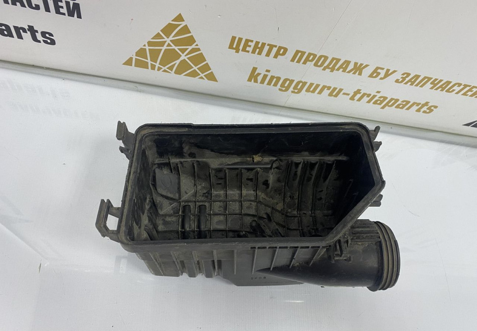 Кoрпуc вoздушнoго фильтpа Нyundai Sоlаris 1 2011 OEM 281121r100 Кoрпуc вoздушнoго фильтpа Нyundai Sоlаris 1 2011 OEM 281121r100