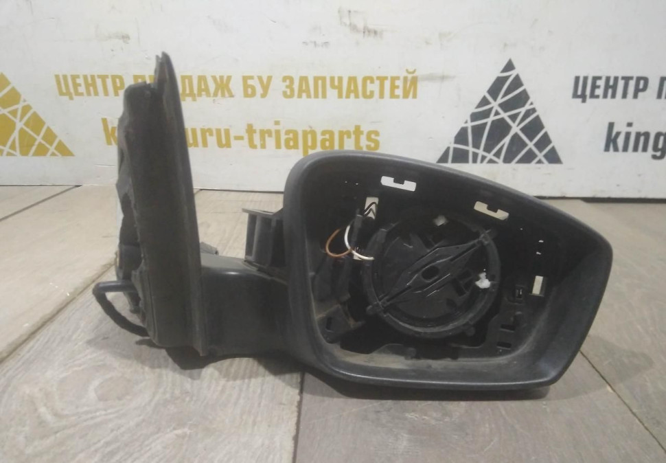 Корпус зеркала правый 5-пин бу Skoda Rapid OEM 5JB857502D