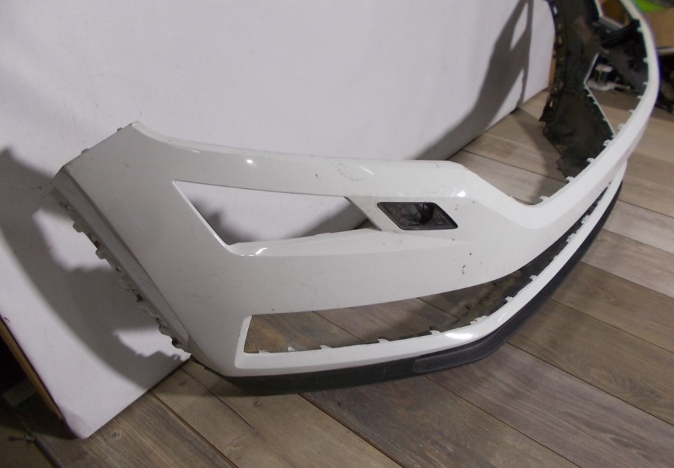 Бампер передний бу Skoda Kodiaq OEM 565807221 (скл-5)