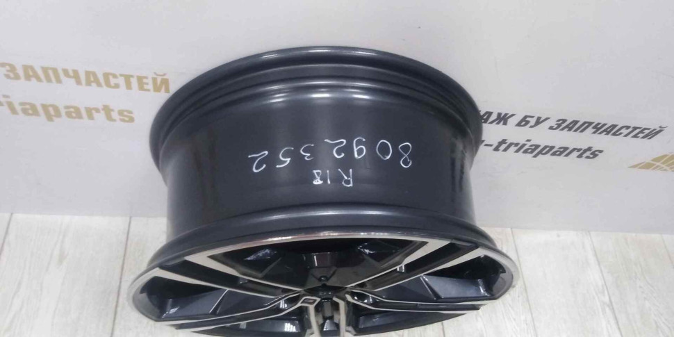 Диск колесный литой R18 BMW 1 F20 F40 OEM 36118092352 Диск колесный литой R18 BMW 1 F20 F40 OEM 36118092352
