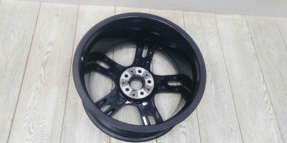 Диск колесный литой R18 BMW 1 F20 F40 OEM 36118092352 Диск колесный литой R18 BMW 1 F20 F40 OEM 36118092352