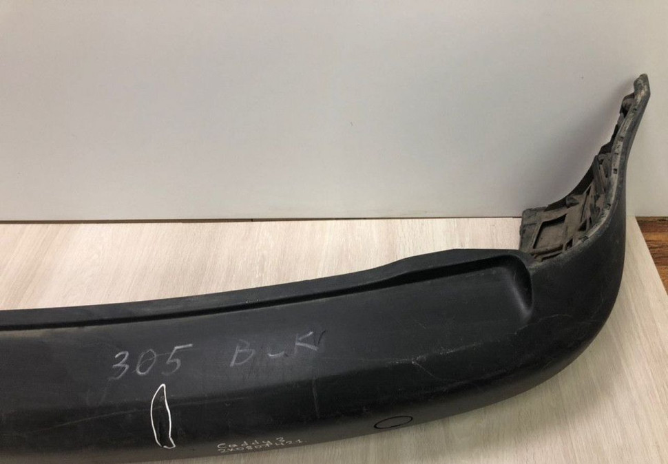 Бампер задний Volkswagen Caddy 3 oem 2K0807421 (потертости)