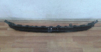 Решетка переднего бампера Volkswagen Passat 8 oem 3g0853677k (слом. часть)
