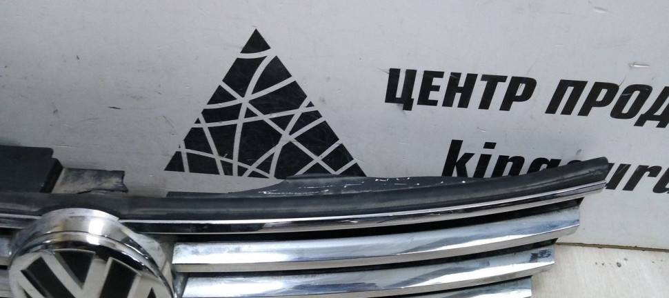 Решетка радиатора Volkswagen Touareg NF oem 7p6853651l Решетка радиатора Volkswagen Touareg NF oem 7p6853651l