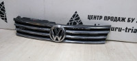 Решетка радиатора Volkswagen Touareg NF  oem 7p6853651l