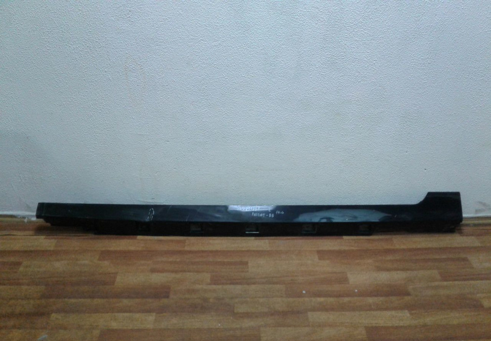 Накладка порога левая Volkswagen Passat B8 (15>) трещины oem 3g0853857
