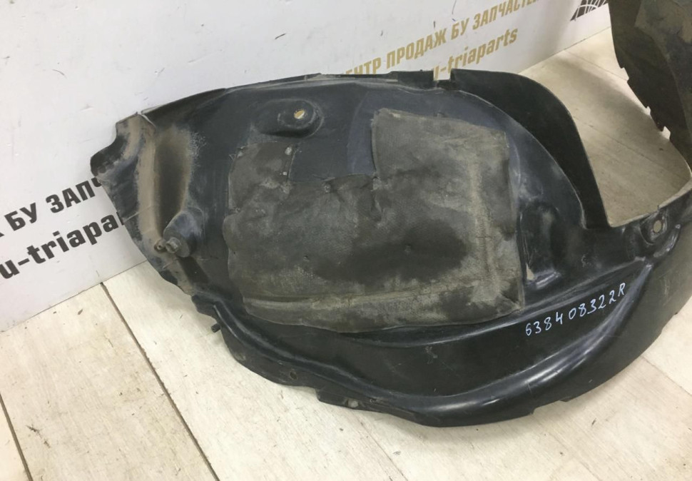 Подкрылок передний правый Renault Duster 2010  OEM 638408322R